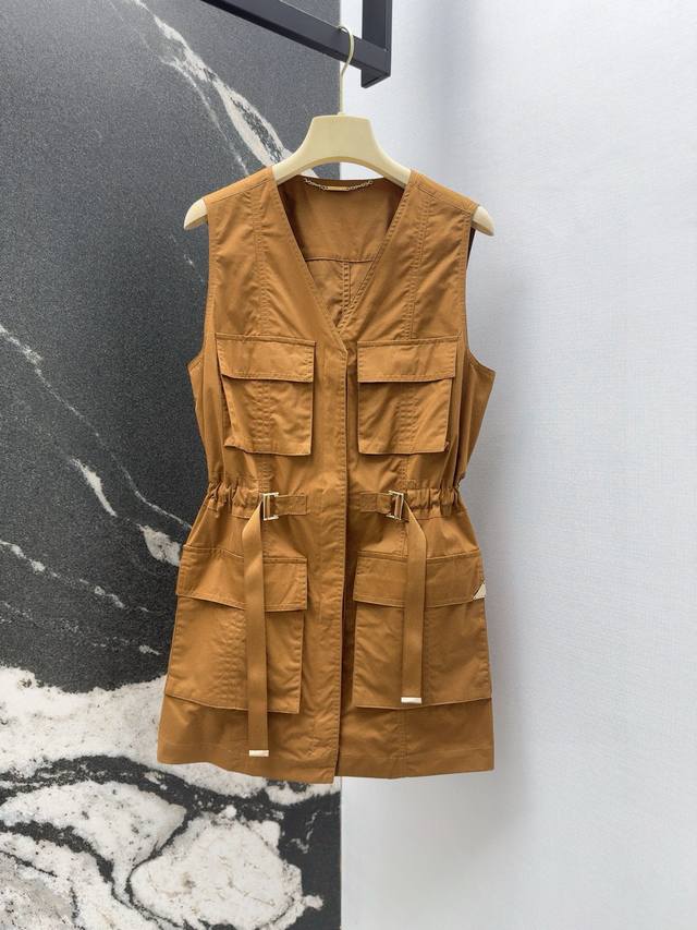 Ch～E 25Ss 春夏新品时髦分子气质工装口袋马甲连衣裙 解构主义甜酷减龄少女风 高级又吸睛 松紧半腰抽绳腰扣设计凸显腰线版型百搭不挑人 轻便又好看的通勤着装