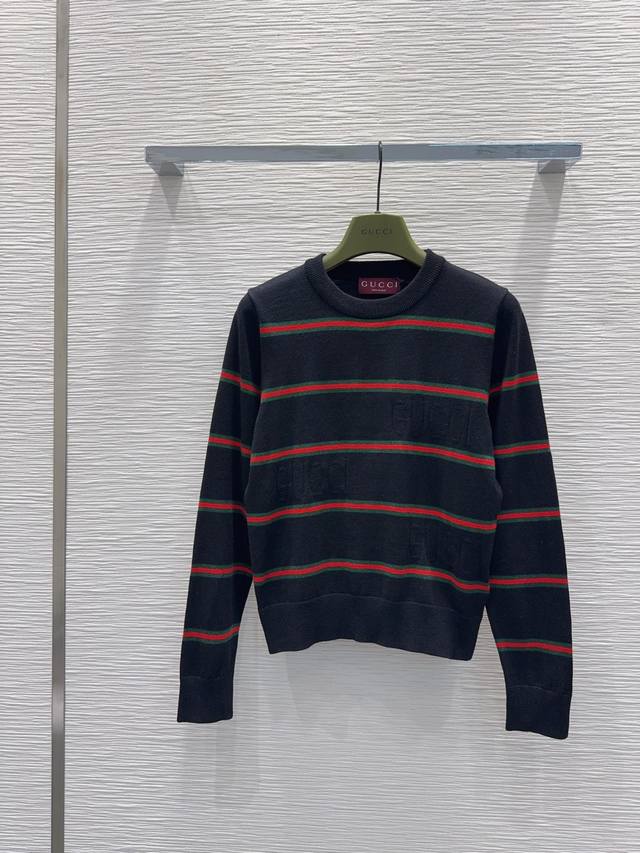 Gucc*2025Fw新品 经典毛衣 100%羊毛 质感细腻软糯。经典减龄单品！版型不挑人上身巨显瘦！白富美必收的完美单品。质感超赞完美做工品质！现货开抢 大单