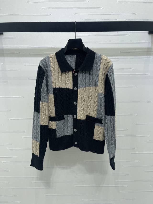 上新原单高端品质 Thom Brown* 2025早秋最新系列！官网同步！翻领撞色格纹长袖开衫！定制进口羊毛纱线织造 舒适软糯 穿搭洋气 翻领开衫版型 通体粗绞
