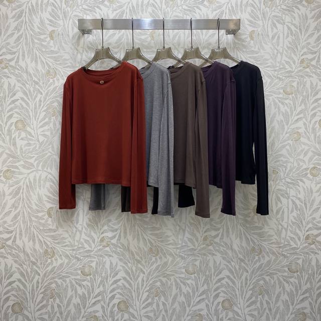 Fe★ Fw 极简风圆领金属扣点缀设计上衣 ，高级面料，颜色:图片5色，面料:精纺棉面料 Smlxl .