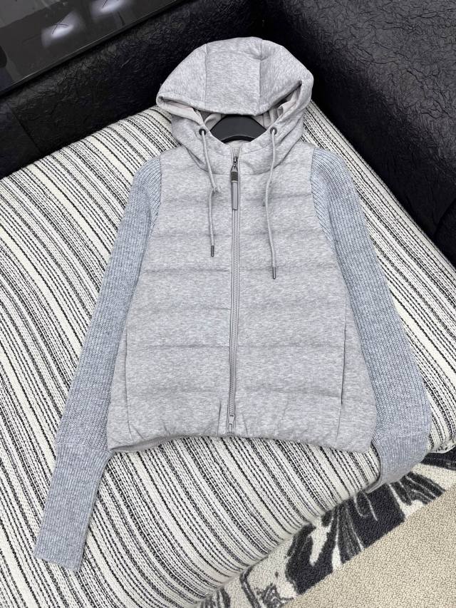 爆款现货 原版订制 Bc｜25秋冬新品带帽针织拼接羽绒服外套 面包服设计 90鹅绒 大工厂p订制压线设计！ 云朵般柔软的舒适感Yyds！ 可甜可盐气质少女风！