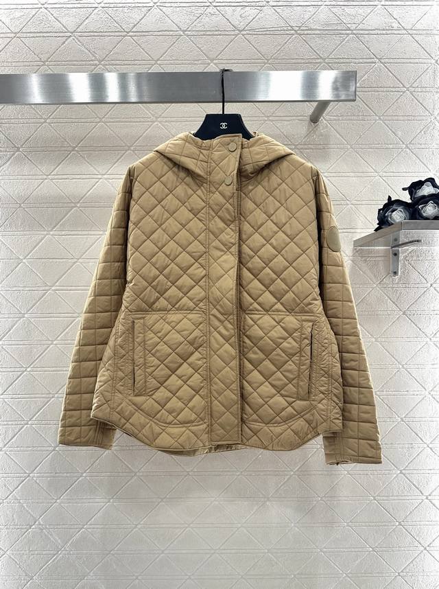Herme*2025新品上架 菱格连帽羽绒棉服 定制Yb进口防风防水尼龙材质，其工艺还原，升级材质，提升秋冬御寒功能，羽绒棉填充内里，整件轻盈保暖，拉链开襟设计