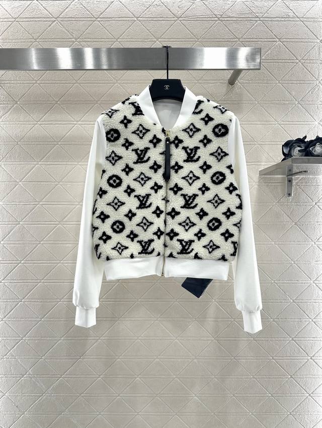 Louis Vuitto*2025新品上架 拼接泰迪羊羔毛外套 定制Yb斜纹空气棉羊羔毛材质，柔软亲肤，挺括有型，螺纹弹力包边贴合收紧更飒爽，立领拉链开襟外套版