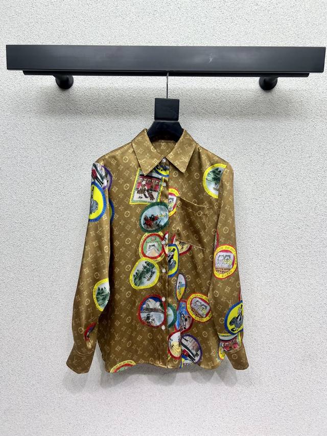 L家系列款渗透工艺印花猫咪衬衣 简约中流露出高奢 整件衣服做工更是非常精细！ 版型简单一目了然，美伦美幻 低调又要引人注目，必选这款 高品质 尺码Smlxl.