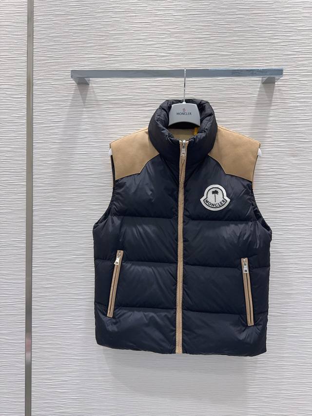Moncle*R2025Fw新款马甲羽绒 男女同款 90%羽绒 10%羽毛 低调又高级 经典造型 定位立体剪裁 不可多得的一款！ 超保暖 柔软细腻 厚实保暖超有