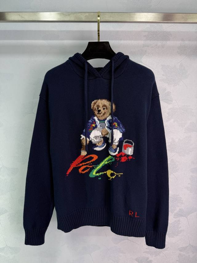 po*2025早秋新款小熊连帽长袖毛衣！定制进口棉材质 柔软舒适 质感十足 胸前刺绣帅气小熊图案 童趣卡通风格 配合衣摆字母徽标点缀 可甜可盐上身潇洒帅气 打造