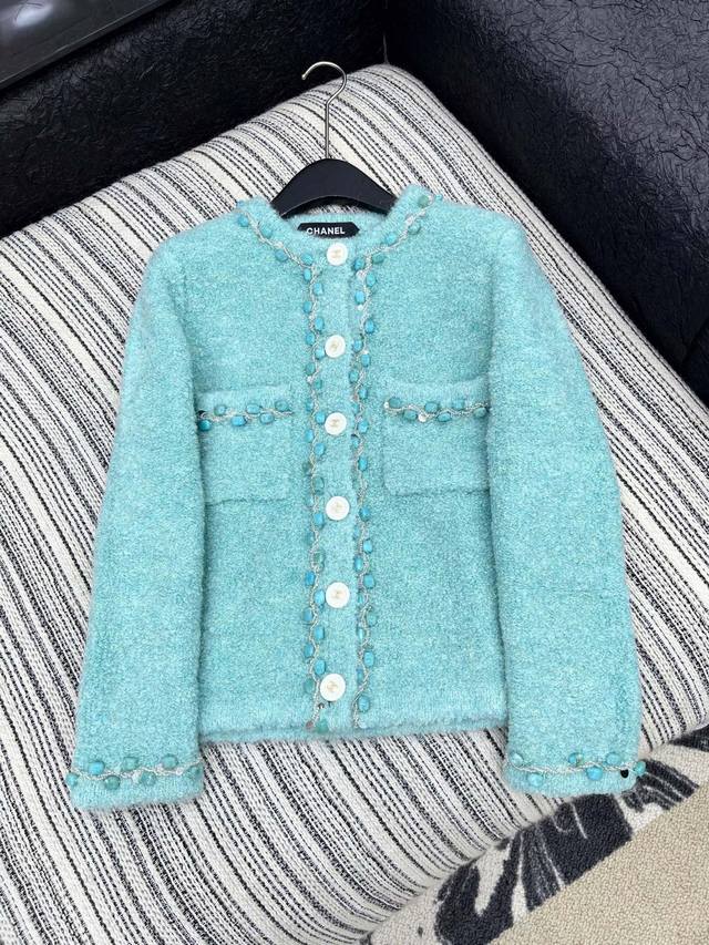 爆款现货 原单品质 Chan*｜25中古系列重工撞色宝石装饰圆领外套 独家订制小香风纱线 ，设计高级又时髦！1:1订制重工面辅料，增添时尚格调，纯欲系搭配和谐，