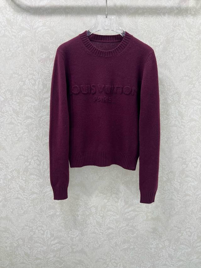 Louis Vuitt*N25新款羊绒套头毛衣 高版本100%羊绒出品 胸前字母Logo钩花 Yb定制定染羊绒纱线质感高级，舒适柔软！通体细密钩针肌理纹 气质优