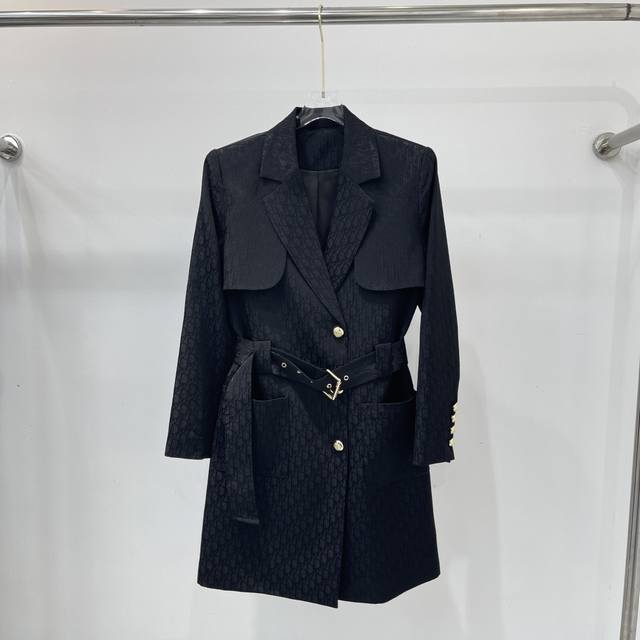 dior*迪奥新款名媛气质提花西装连衣裙 经典版型搭配高级提花面料，优雅中带着一丝小时尚，强烈推荐，两色Smlxl