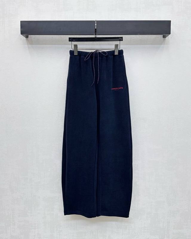 Alexanderwan*2025新品上架 绞花抽绳直筒长裤 定制Yb进口弹力人棉材质 垂顺舒适好穿 腰间绞花纹编织绳亮眼时髦 配合对称插兜口袋版型丰富实用 增