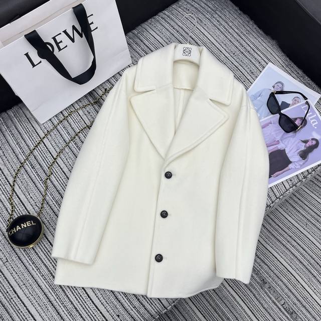 强烈推荐 25年早秋冬系列 Loe*新款大翻领双面羊毛呢大衣外套 Logo压花皮牌点缀 羊毛羊绒双面呢面料 高端品质 3色Sml