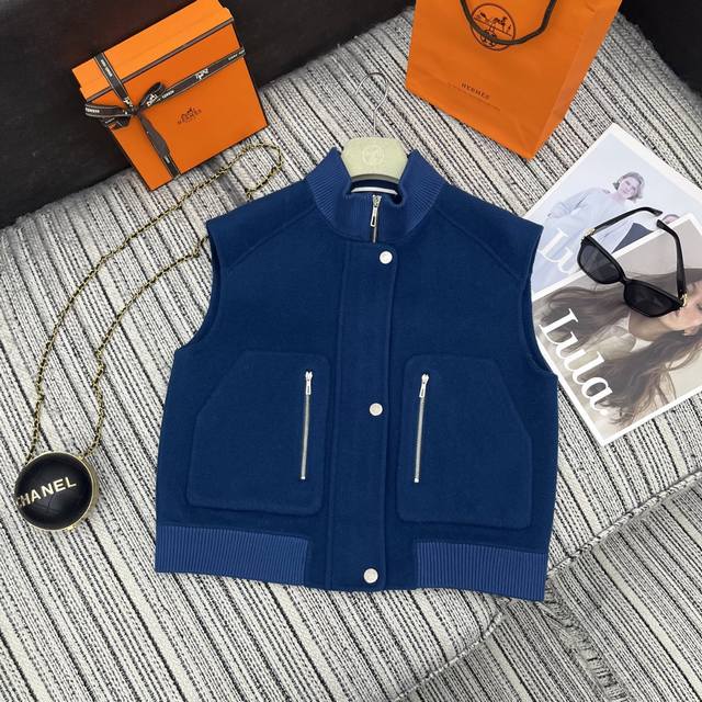 强烈推荐 25年早秋冬系列 Her*新款立领双面羊绒马甲外套 拼接螺纹立领 简约大气 百分百羊绒 高端品质 Yb1:1定制 4色三码