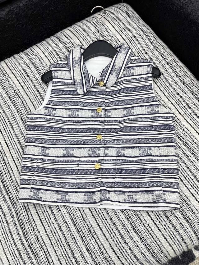 爆款现货 原版面料定制 Celin* ｜25Fw早秋新款 条纹徽标Logo提花单排扣圆领西装马甲外套｜长裤 丨独家开发！经典版型，高版出品！一眼就看出的质感，版