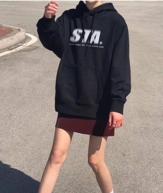 连帽卫衣上新款号：8811 毛圈 Sta 秋冬季幻影连帽帽衫卫衣 今年绝对是国潮位居第一的猛虎将 好推也好卖 现在各大平台都在互推的一款爆款卫衣！各种博主都在相