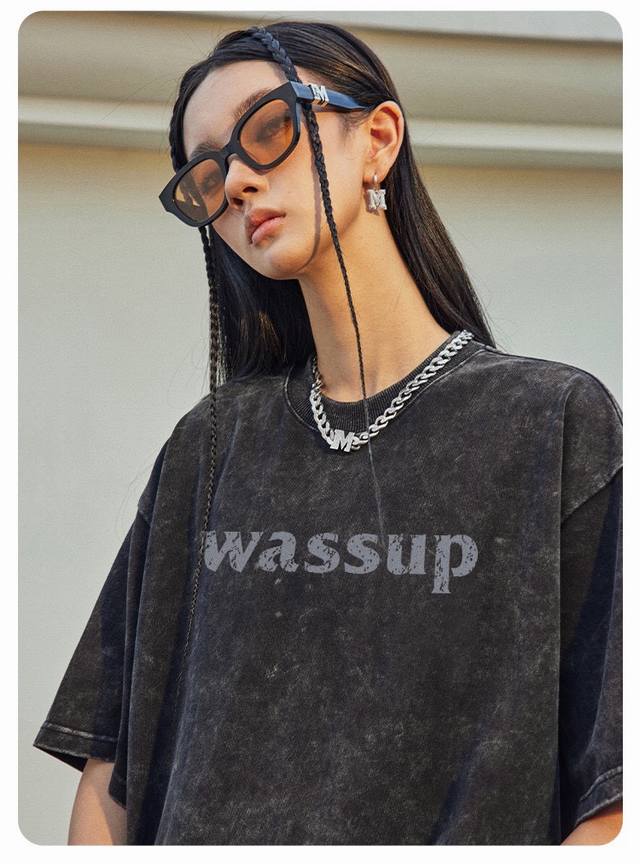 上新短袖 面料升级 款号：K07 做旧 洗水Wassup短袖T恤圆领夏季潮流简约印花纯色半打底衫，质量品质超级好，男女情侣同款，简约百搭经典。 颜色:洗水黑 码