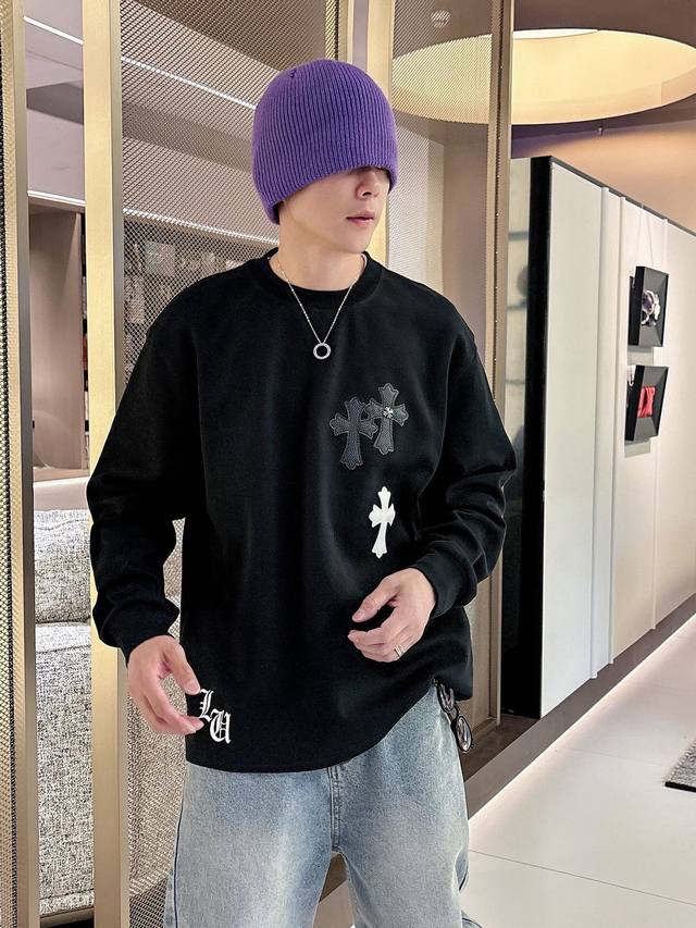 裤子 ，衣服 Chrome Hearte 克罗心 Ch Ss新款 十字架马蹄克罗心梵文 立体贴布秀工艺。双面棉双纱汗布面料，同缸定染特种加粗32支双股1X1螺纹