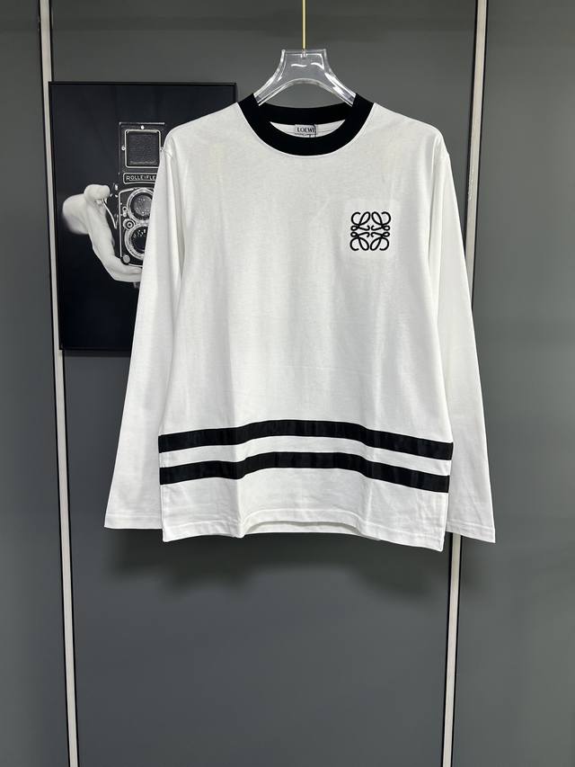Loewe 罗意威2025新款 重工刺绣字母Logo 男女同款 长袖T恤 定制280克重纯棉面料 定染32支双股螺纹 领标吊牌主唛三标齐全 颜色：白色 尺码：X