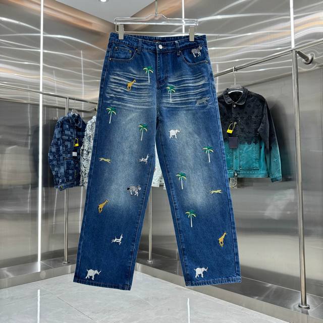 Lv 路易 刺绣动物牛仔长裤 Louis Vuitton S时尚周走秀新款重磅 高订面料采用牛仔布料，洗水后手感透气舒适，Yb订制珍珠扣，精致绣花，细节媲美原版