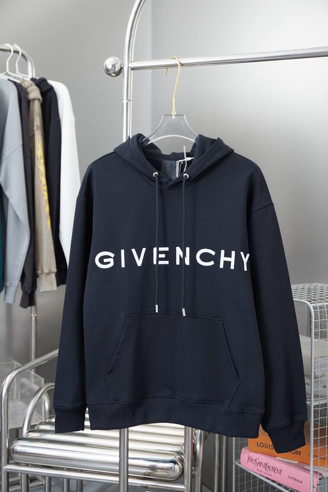 纪梵希 Givenchy Gvc 经典Logo刺绣连帽卫衣 轻奢主义 男女日常通勤穿搭必备单品 正确版本 欢迎对比 详细特征 上层采用480克纯棉双纱鱼鳞毛圈面