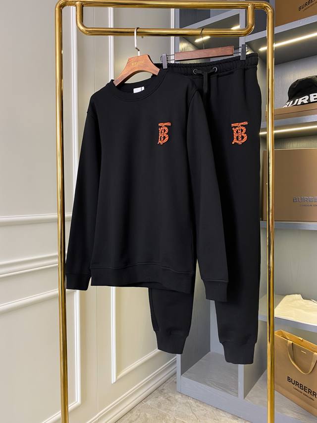 Bbr 巴宝莉 虎纹Tb专属标识图案棉质宽松运动卫衣 Bur王牌尖货，镇店之宝 年秋冬虎年系列，格纹拼接设计，虎年刺绣元素Tb图案！高端百搭大气款，情侣款棉质圆
