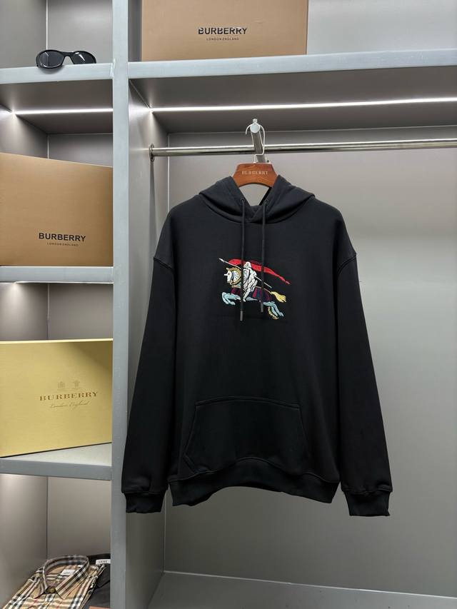 彩色马术骑士徽标棉质连帽卫衣 Bur王牌尖货，镇店之宝 现货秒发 2025年秋冬系列，装饰 Burberry 马术骑士图形刺绣图案，棉质连帽衫 Bur王牌渠道