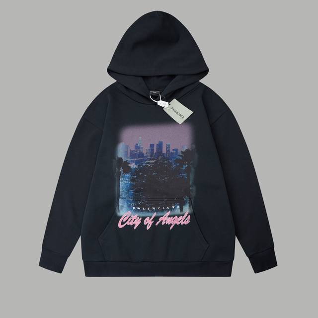 巴黎世家 Blcg 25Ss25Fw秋冬洛杉矶夜景印花连帽卫衣 轻奢主义 男女日常通勤穿搭必备单品 正确版本 欢迎对比 详细特征 采用480克纯棉双纱鱼鳞毛圈面