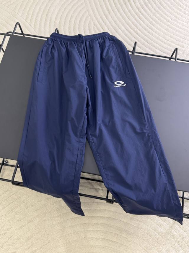 K552# 巴黎世家 Balenciaga Blcg 25Ss 海军蓝半环刺绣反光条运动套装 正确版本 欢迎对比 定制消光塔丝隆冲锋衣面料 面料经过防水涂层工艺