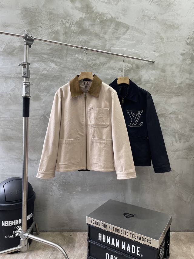 款号#S576 路易威登 Louis Vuitton 25Ss 口袋镂空绣花帆布外套夹克 官网同步 面料采用高密度棉质水洗帆布面料 工整有型 内里定织高端服饰专