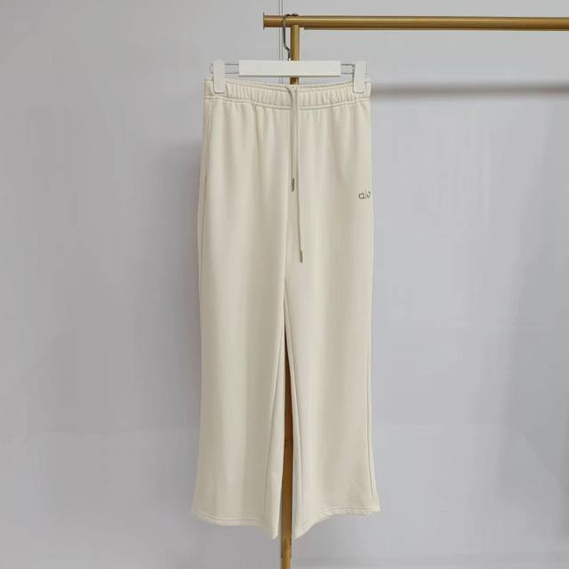 价格P： 一首起批. 散单+10 颜色: 黑色 花灰 宝蓝 咖色 深灰 杏色 尺寸: S M L Xl 款号：Lt04 Alo直筒松紧带休闲裤，裤子长度直接盖住