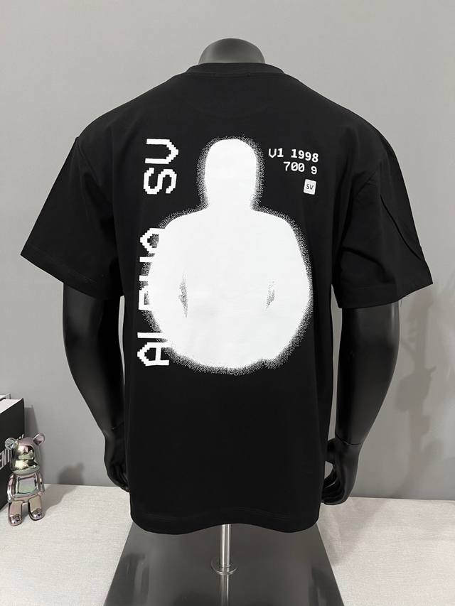 始祖鸟Arc'teryx 上新，官&得同步 Alpha Sv T- Shirt 圆领印花短袖；细节对官对版，严控标识大小 ，喷墨印花细节到位 墨点标识精度定位Y