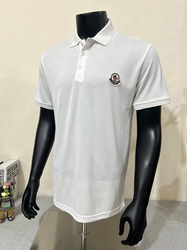 Moncler 蒙口Polo衫短袖冰丝男款Polo，Yb官网同步在售；中标刺绣定针Logo 胸口Moncler字母表经典耐看，质感亲肤舒适，三标齐全，商务休闲皆