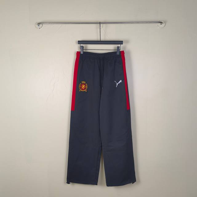 Blcg × Puma彪马 Puma Large Tracksuit Pants In Black Red 25Fall 联名合作款曼联徽章刺绣&彪马徽标印花运