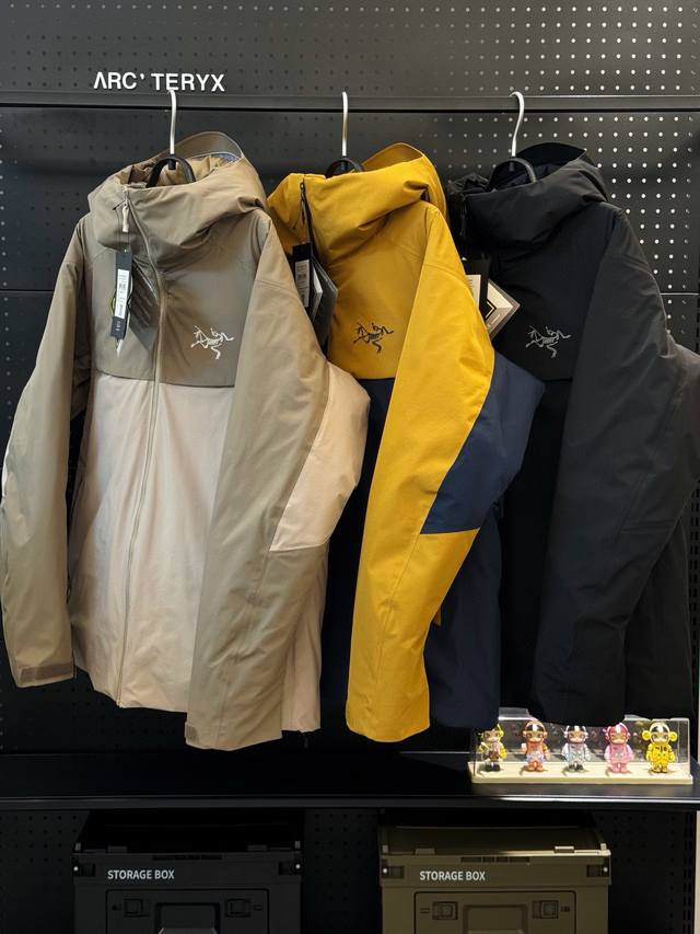 小买菜连帽羽绒：三色选！