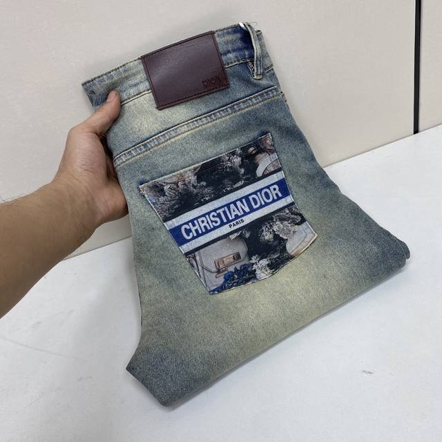 顶级版本 有货 2025春夏欧洲专柜新款 超A代购级别海外贸易公司订单货源，顶级原单高端男士定制时尚修身小直筒牛仔裤528～40 颜色：图片色 尺码：29-40