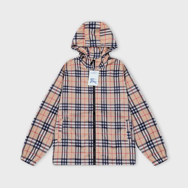 巴宝莉 Burberry 2025年秋冬新款连帽风衣夹克，官网同步 ，经典格子 款式时尚大气 做工严谨 走线工整 上身效果好 原版定做五金拉链 码数：M-3Xl