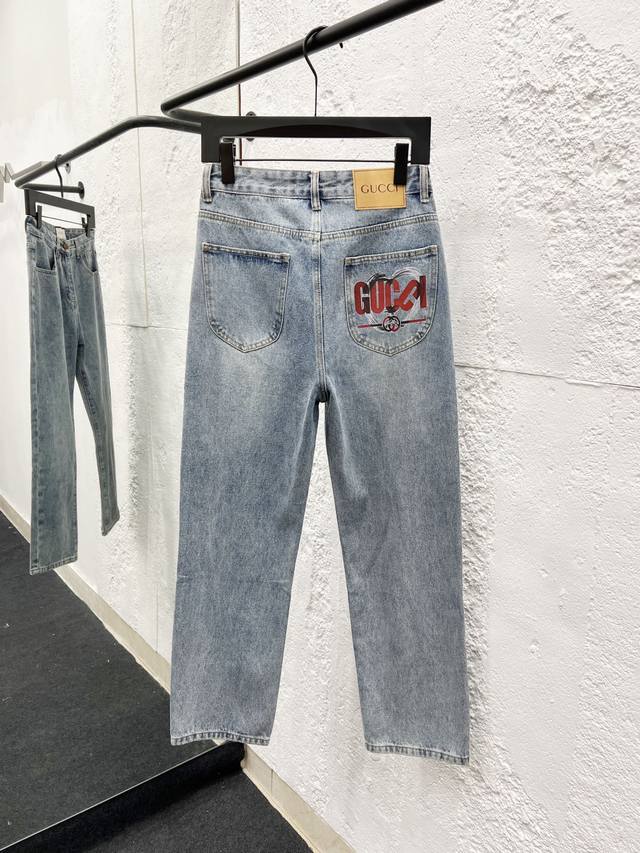 款号：H987 Gucci古驰 口袋印花中腰直筒牛仔裤 常规版型 黑色 男女同款 顶级天花板品质 不同水洗质感的款式，对腿细腿粗人士十分友好，直筒修身的版型十分