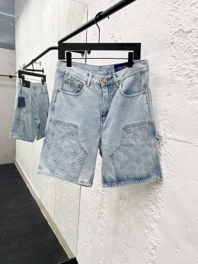 款号：H973 Louis Vuitton &路易威登Lv压花牛仔裤 工装短裤 面料纱定加密粗左斜纹牛仔布 压花部位独立开模4个摸具， 一比一进行压花 工艺后在