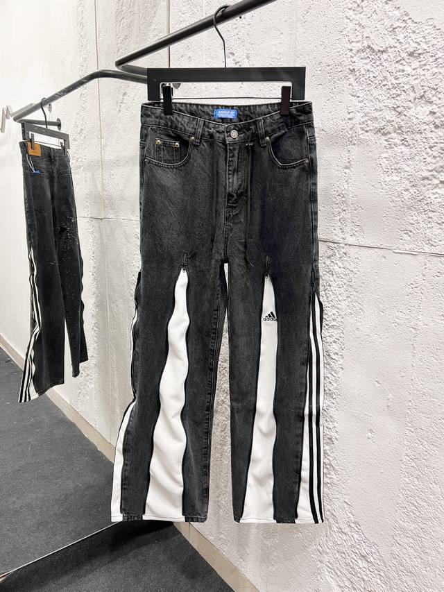 款号：H932 Adidas Dance 解构牛仔 拼接设计百搭休闲中腰牛仔裤 男女同款 复古顶级天花板品质 不同水洗质感的款式，对腿细腿粗人士十分友好，直筒修