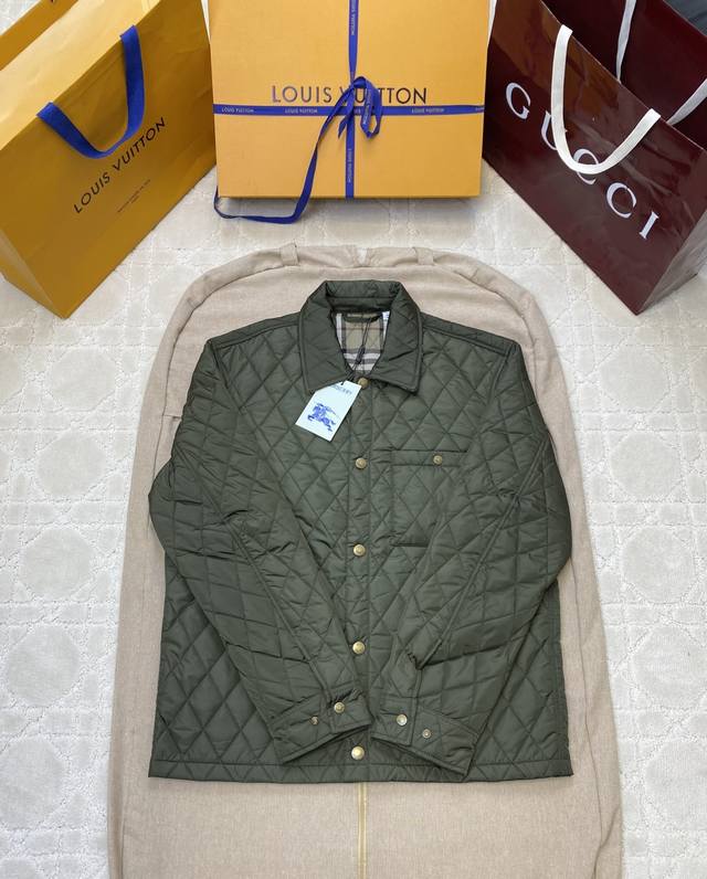 Burberry 25Fw 新款格子棉衣 原版购入开发，随意对比市面任意版本！ Size：46 48 50 52 54