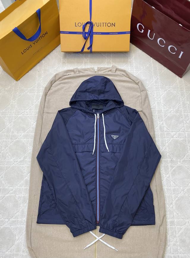 Prada 25Fw 新款衬衫外套 原版购入开发，随意对比市面任意版本！ Size：46 48 50 52 54