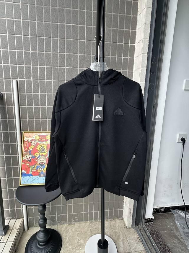 款号：Tt67 Adidas阿迪达斯纯色开衫卫衣早秋宽松连帽外套百搭休闲美式上衣 此款采用复合华棉质地软软糯糯有质感！采用拼接设计做工用料非常好采用刺绣工艺！版