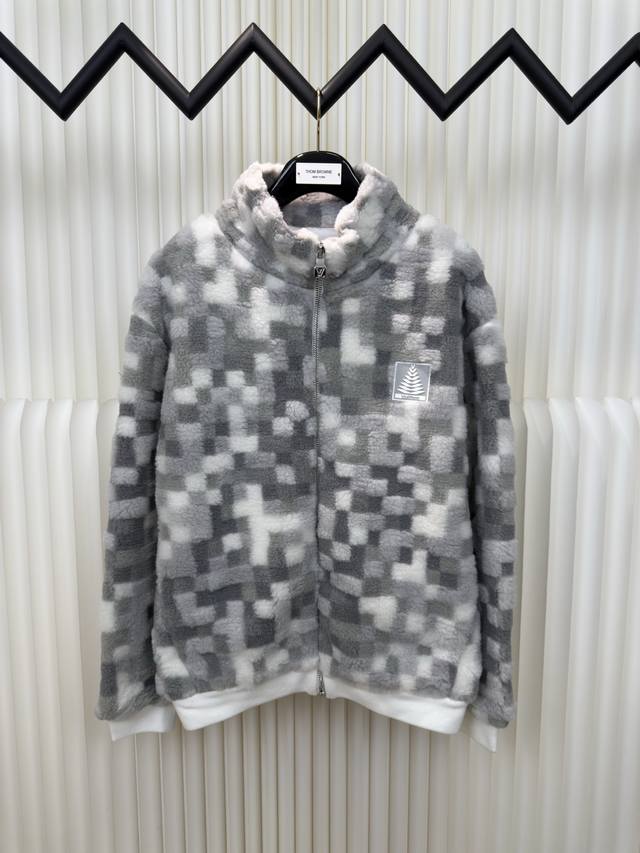 路易威登Lv滑雪系列方块拼色羊绒外套 正品18100购入开发，定制提花羊羔绒面料，扁机罗纹，顺位裁床 提花面料，定制1：1章仔，定制1：1拉链，定制1：1商标