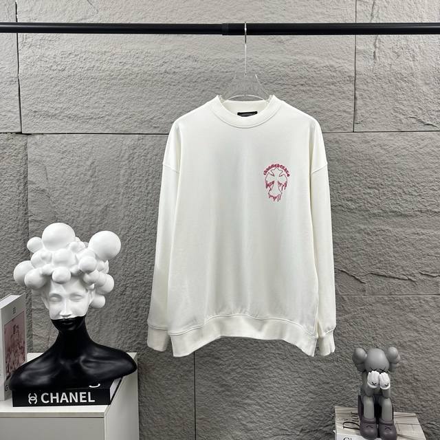 Ch*克罗心*2025早秋冬季新款 经典马蹄十字架梵文植绒工艺 定制毛圈面料 长袖圆领套头卫衣，男女同款 颜色：黑色 白色 尺码： S 90-130斤 M 12