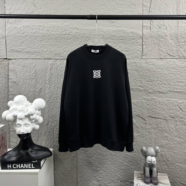 Loew* 罗意*威 2025早秋冬季款 经典简约个性字母图腾中间刺绣工艺 Logo 定制毛圈面料 长袖圆领卫衣 男女同款 颜色：黑色 白色 尺码： S 90-