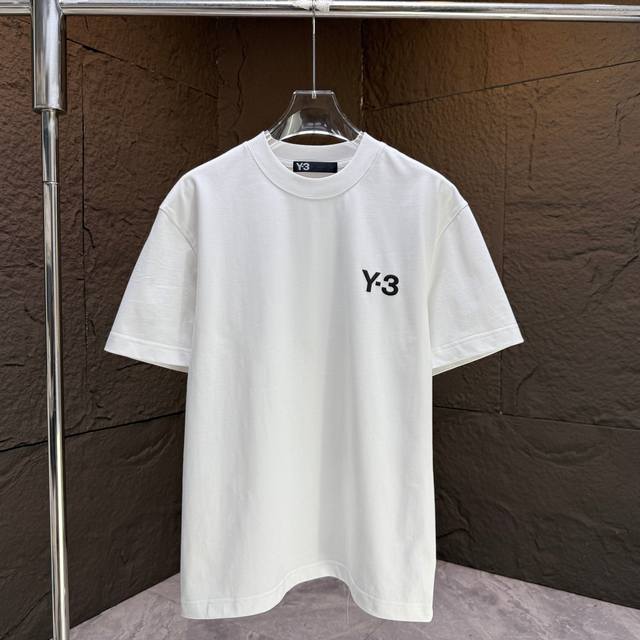 Y3* 山本耀司* 2025秋冬新款短袖T恤 定制纯棉字母Logo立体发泡+印花 颜色：黑色 白色 巧克力色 码数：S M L Xl Xxl