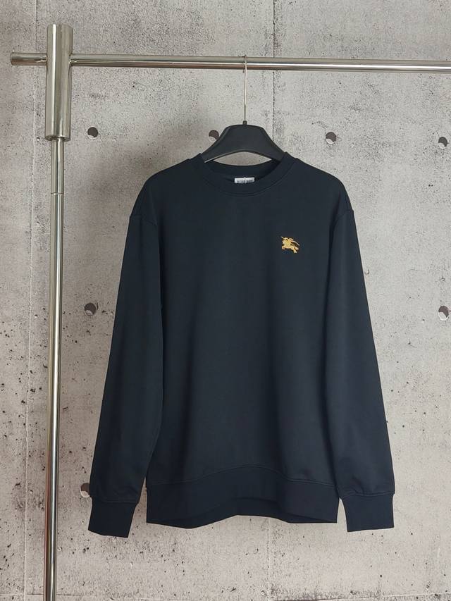 巴宝莉Bur战马刺绣发泡印花圆领卫衣 高端品质 三标齐全，舒适透气，经典简约，精致时尚，男女同款，细节呈现高端品质 颜色:黑色 卡其色 藏青 码数:M-Xxl