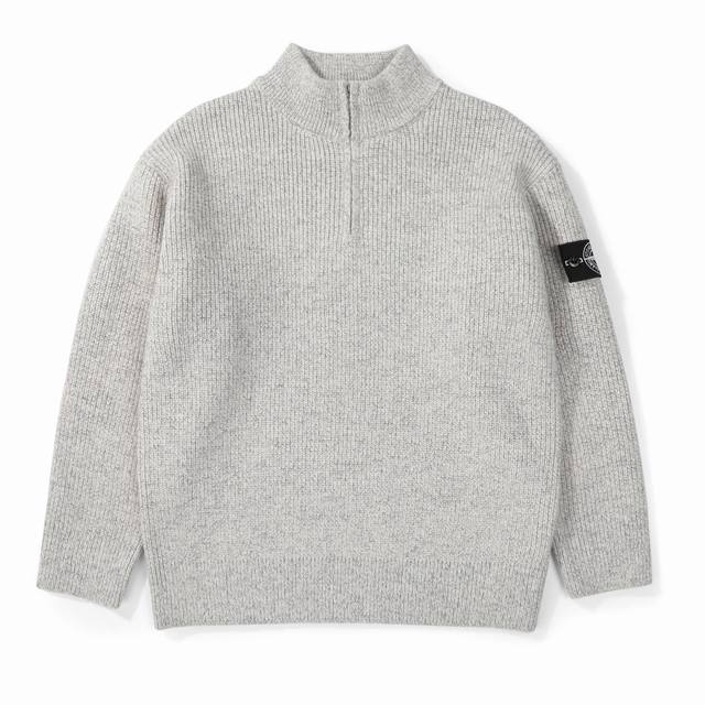 供 Stone Island石头岛经典款半拉链徽章针织毛衣 Color：藏青色配黄绿徽章 灰白色配白徽章 Size：M.L.Xl.2Xl.3Xl 洗涤方式：浅色