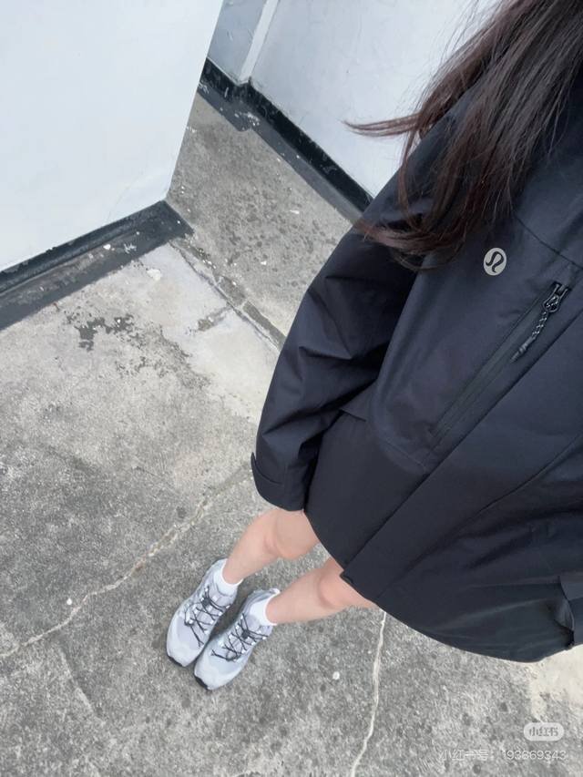 Lululemon 露露乐檬 挖到宝！Lululemon 新款三防一冲锋衣，女生户外穿太香了 宝子们！谁懂啊！Lululemon 新出的女款户外冲锋衣，直接把