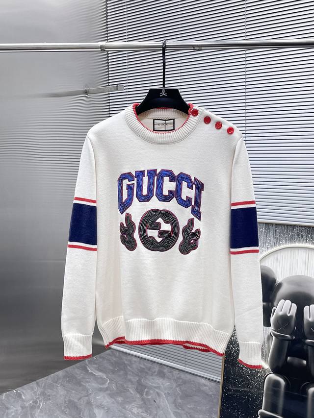 古奇 Gucci 2025Ss新款 羊毛混纺 长袖 圆领 毛衣 羊毛衫 ，高端版本！专柜定制面料 透气舒适度高，细节无可挑剔，品牌元素设计理念，体现高品质。手感