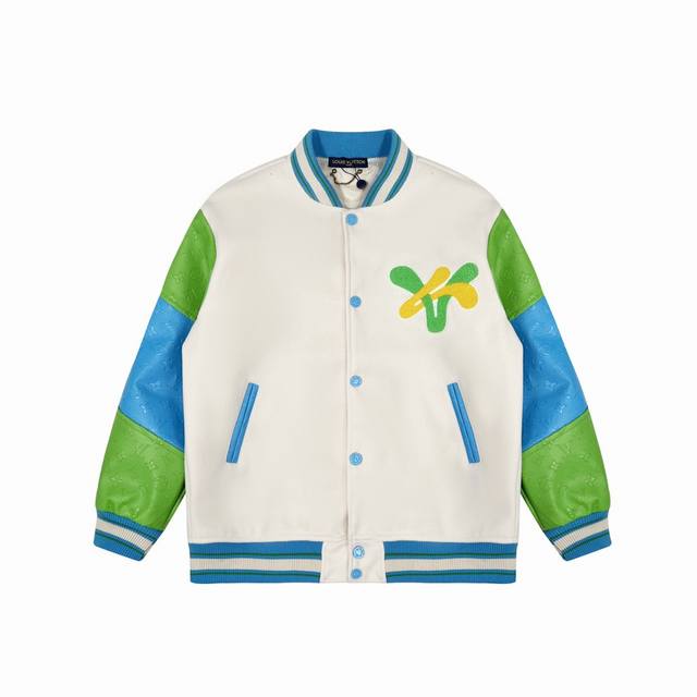 供 Louis Vuitton路易威登 Ss23卡通唐老鸭刺绣拼色皮袖棒球服外套 面料 ：80%棉 10％天然丝 10%绒 混合定制而成 面料不好找 定染耗时半